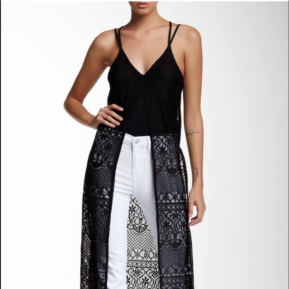 Crop top with attached duster